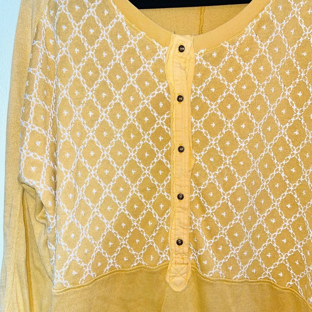 We The Free FP Yellow & White Embroidered Oversized Sweatshirt Xsmall Women’s - Picture 4 of 12